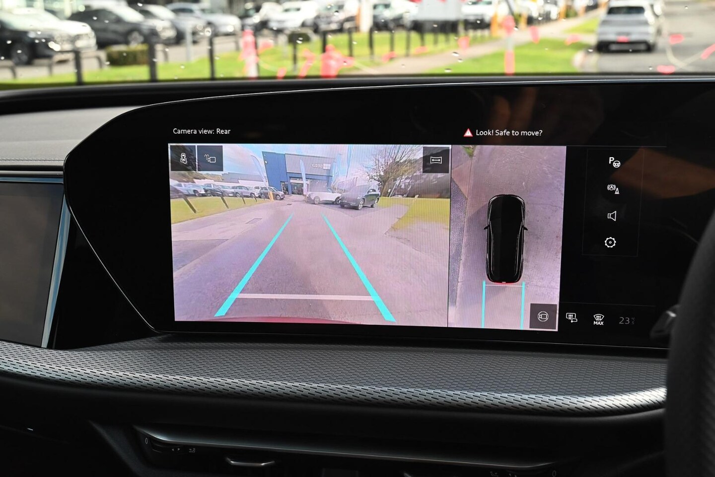 Image about Audi Q5 SUV e-hybrid quattro S tronic