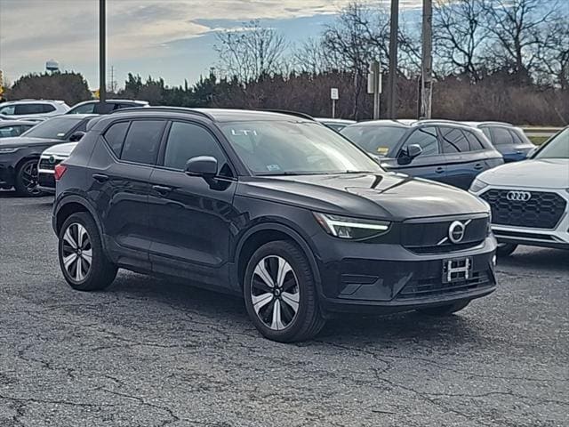 2023 Volvo XC40 Core