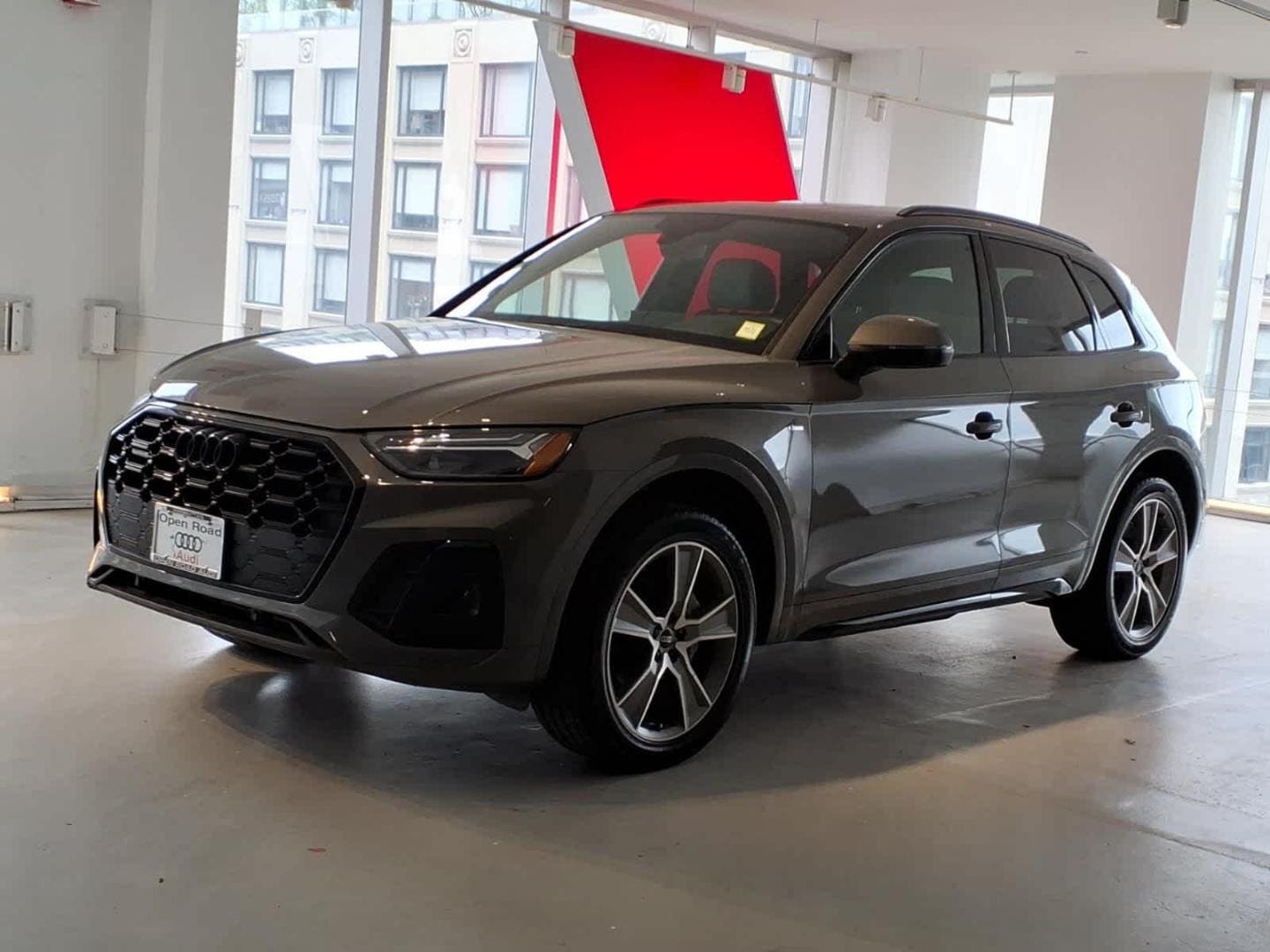 2025 Audi Q5 45 Premium's photo
