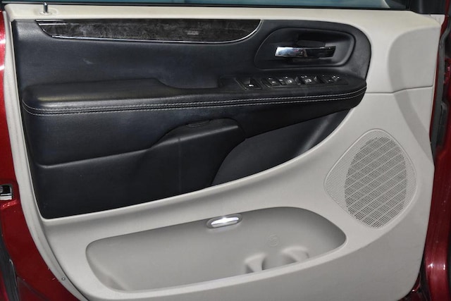2016 Chrysler Town & Country
