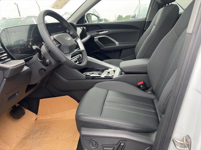 2025 Audi Q5 Premium - Photo 24