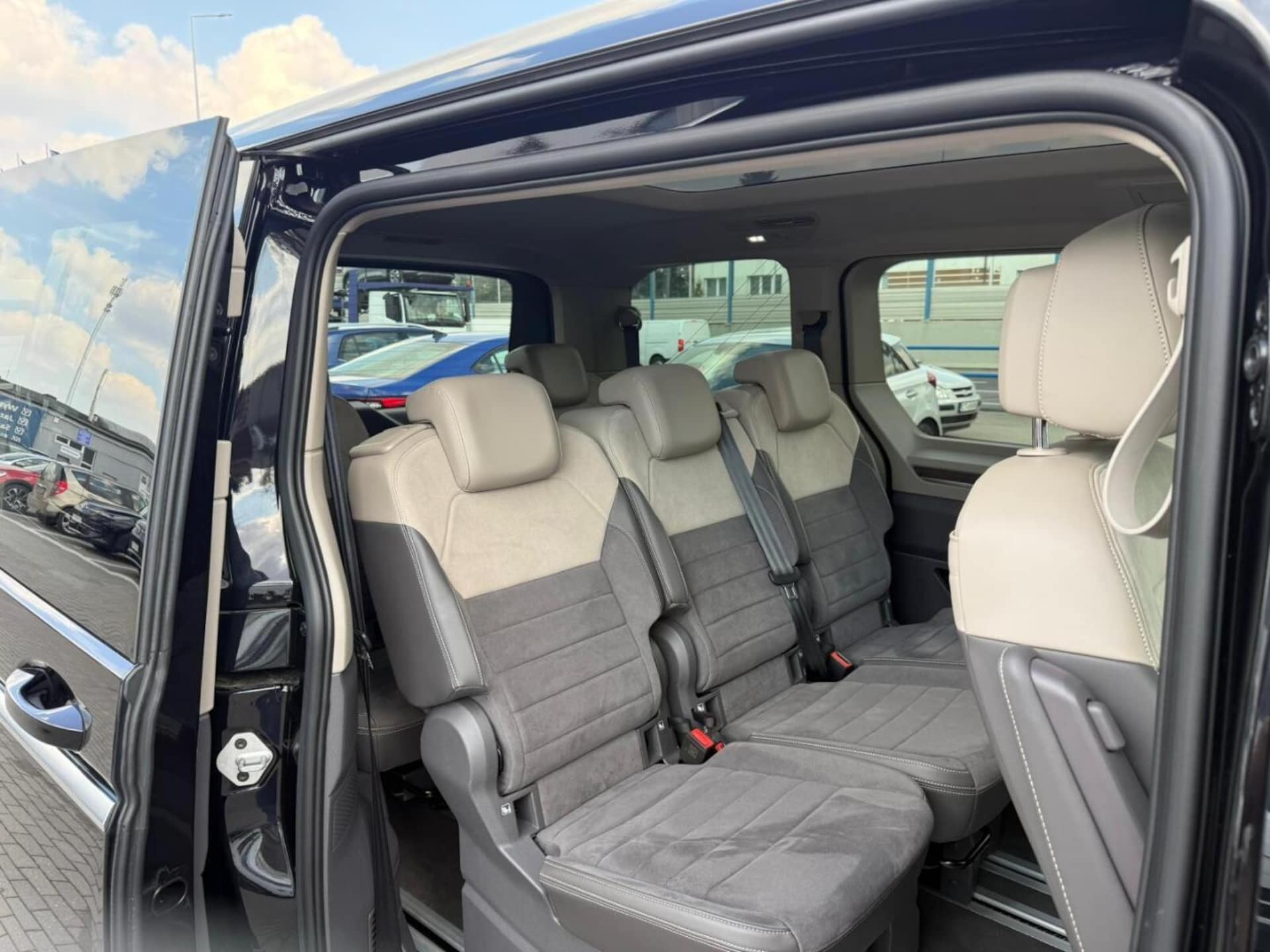 Volkswagen Multivan Style