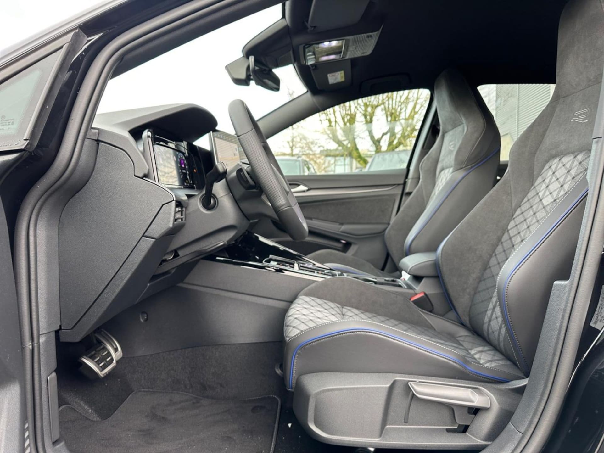 Volkswagen Golf R-Line