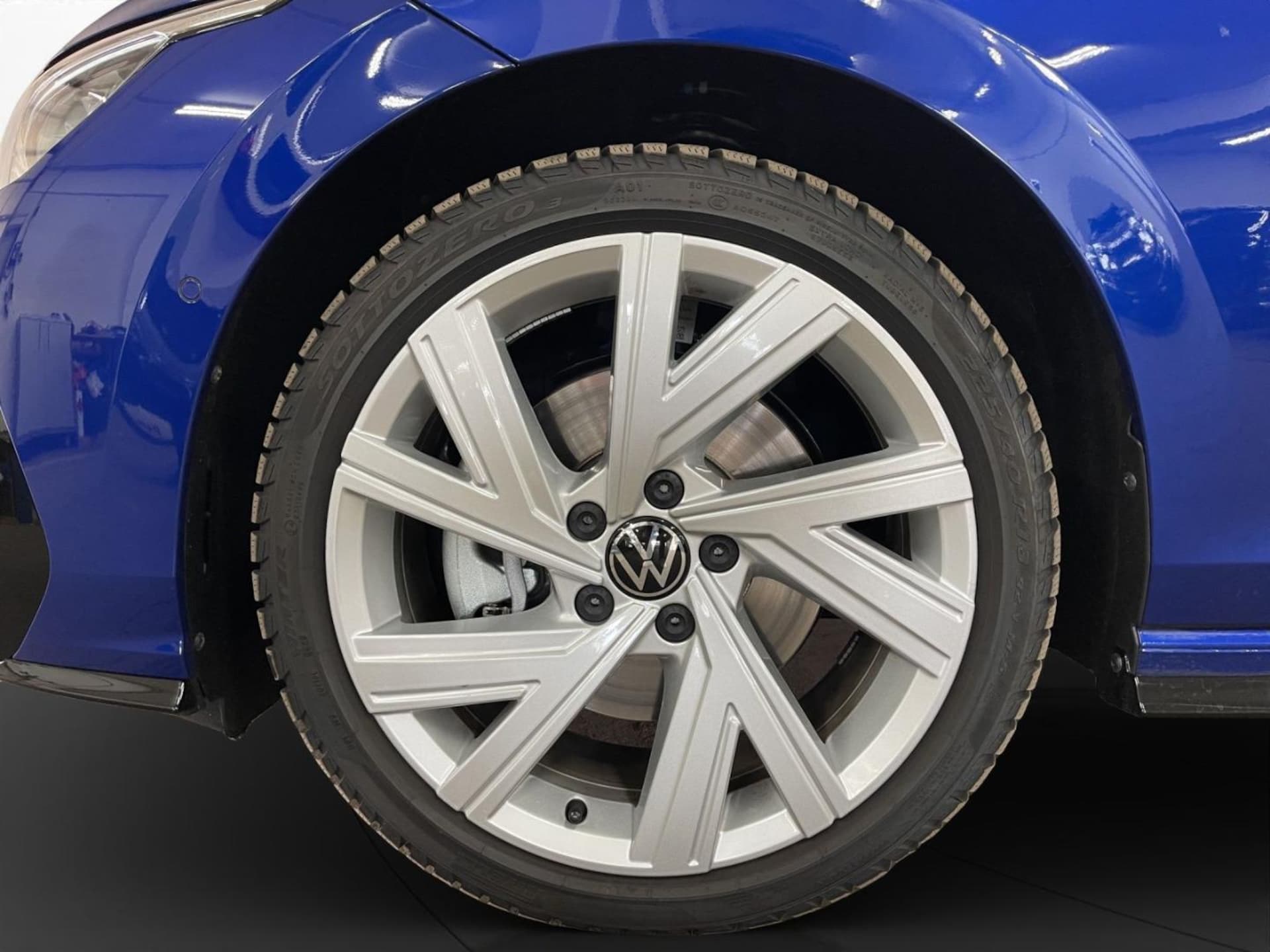 Volkswagen Golf R-Line