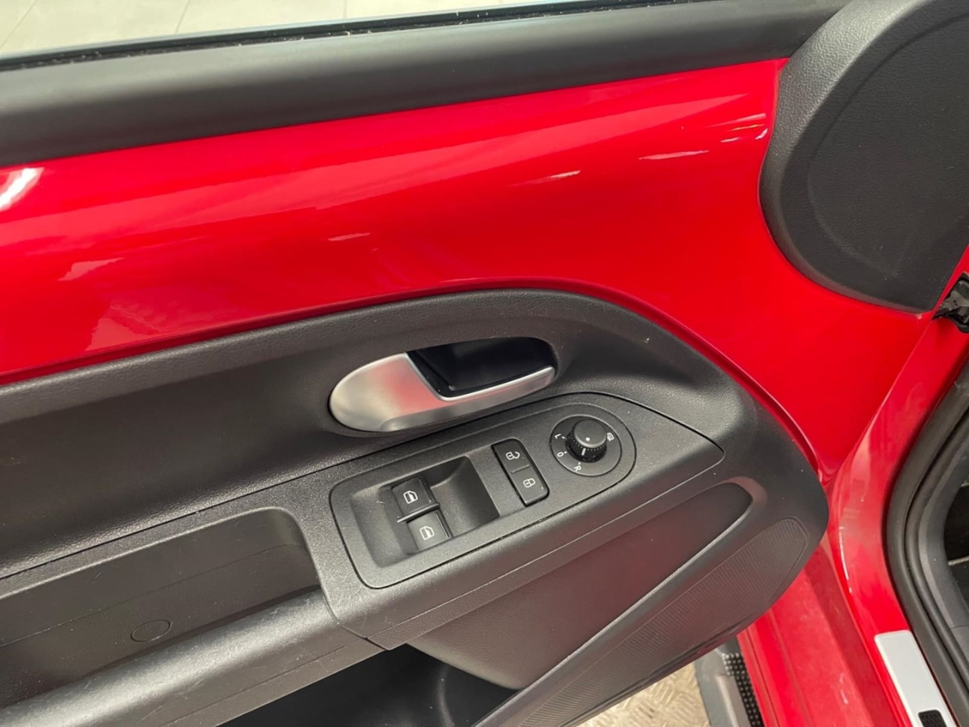 Volkswagen up! GTI