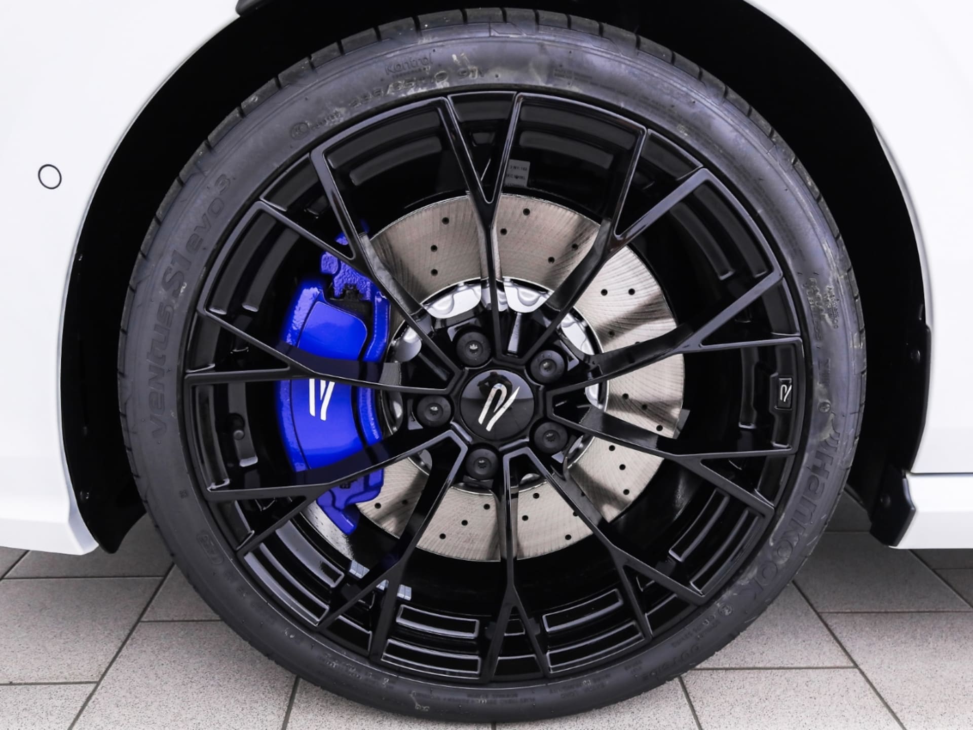 Volkswagen Golf Variant R