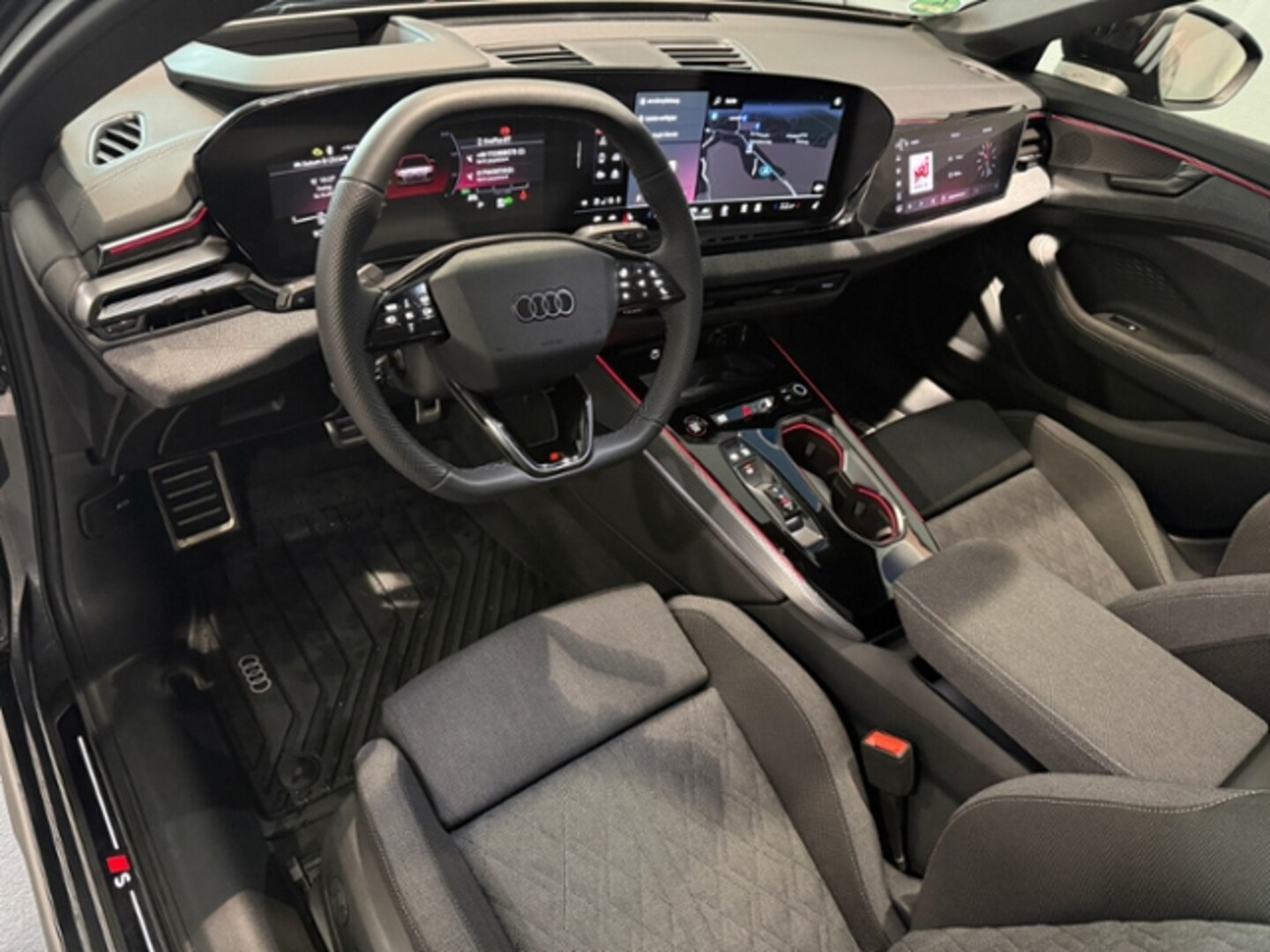 Bild über Audi A6 Avant edition one TDI quattro 150 kWS tronic - für weitere Informationen kontaktieren Sie den Audi Partner