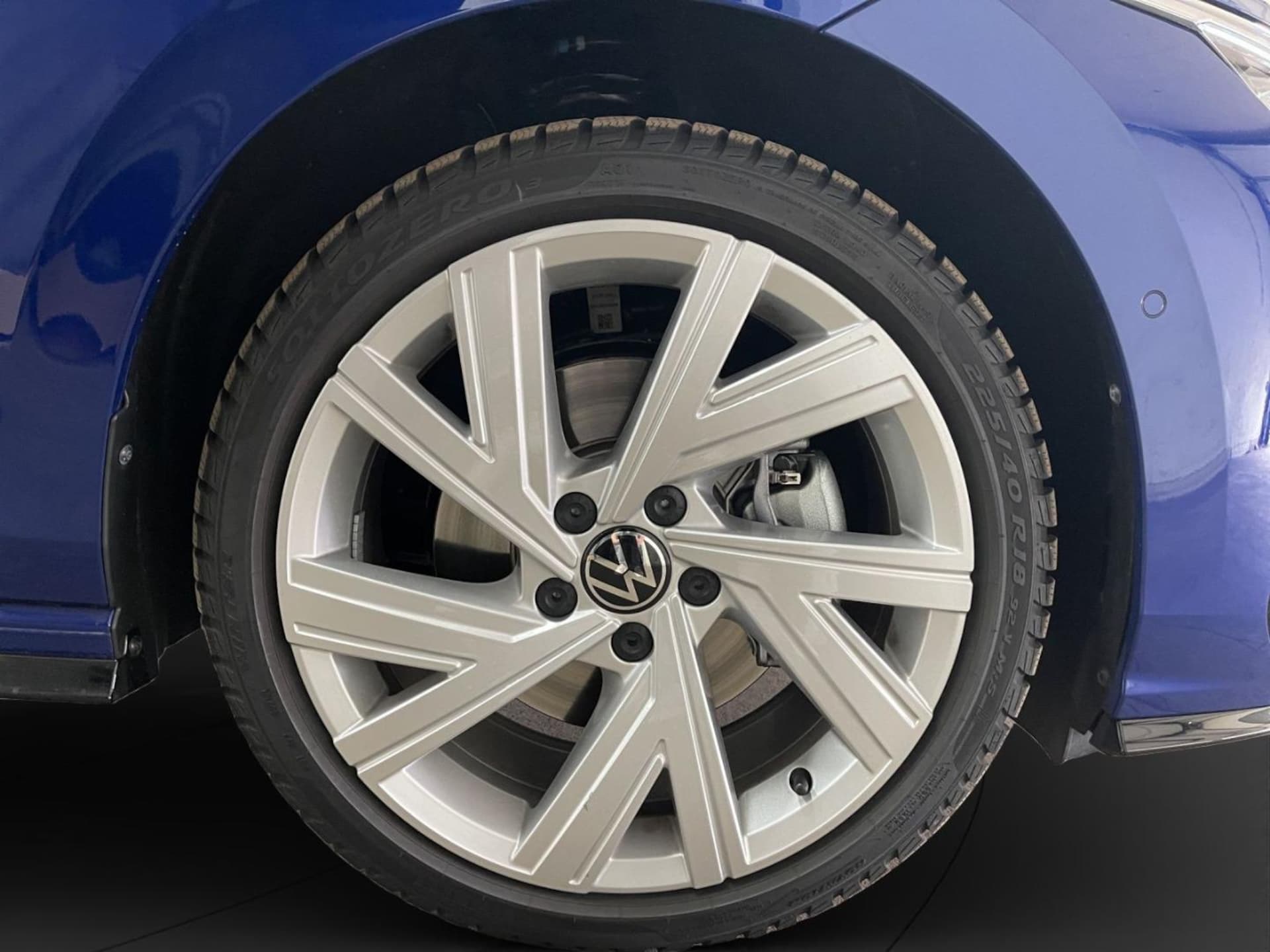 Volkswagen Golf R-Line