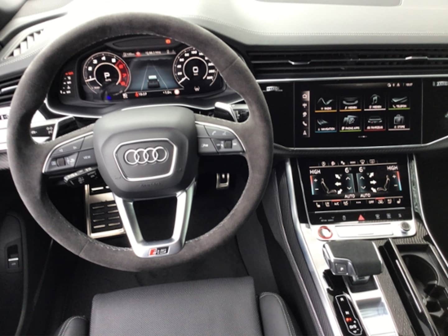 Bild über Audi RS Q8 SUV TFSI quattro 471 kW tiptronic - für weitere Informationen kontaktieren Sie den Audi Partner