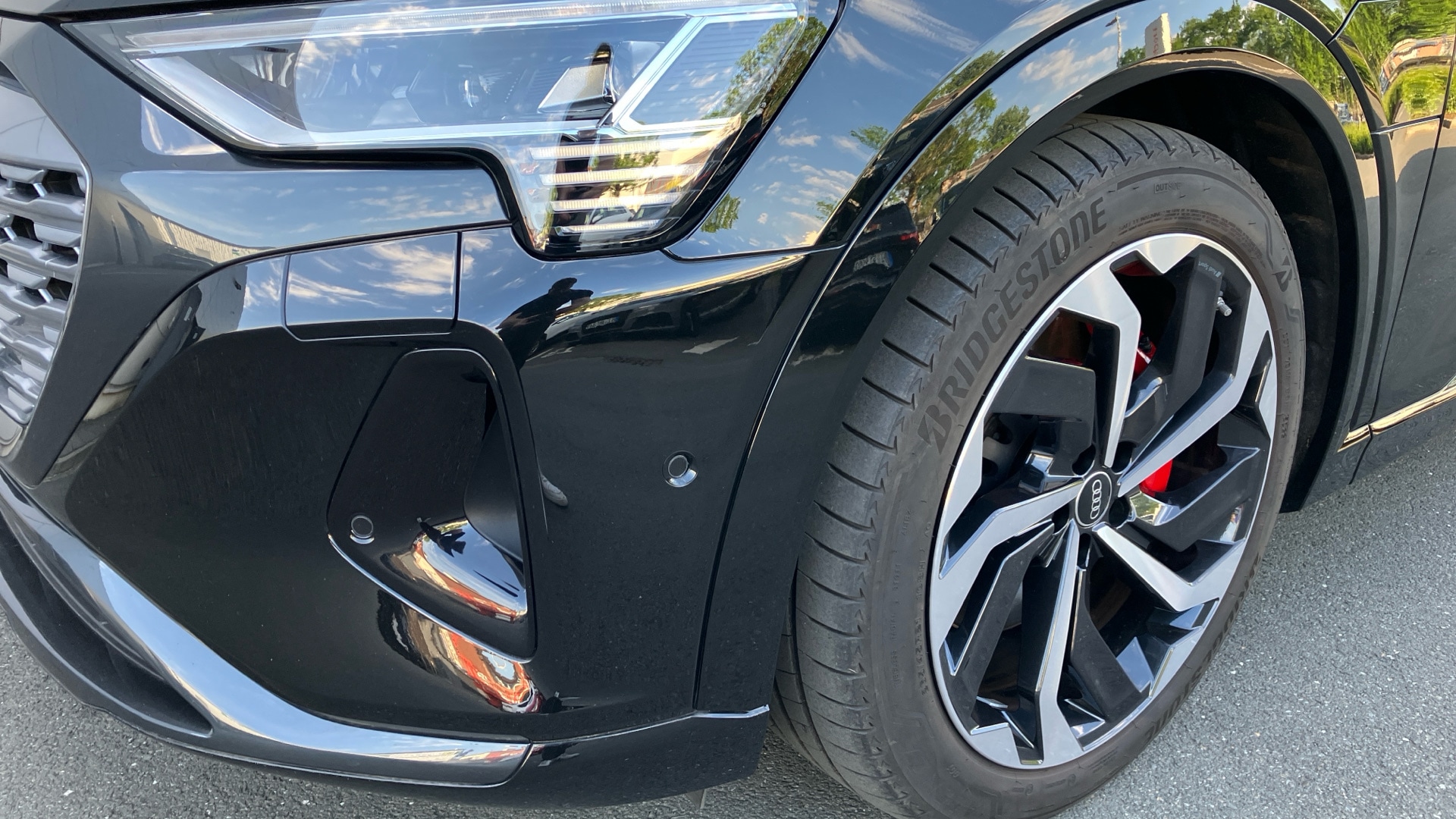 Image about Audi Q8 e-tron advanced 55 e-tron quattro