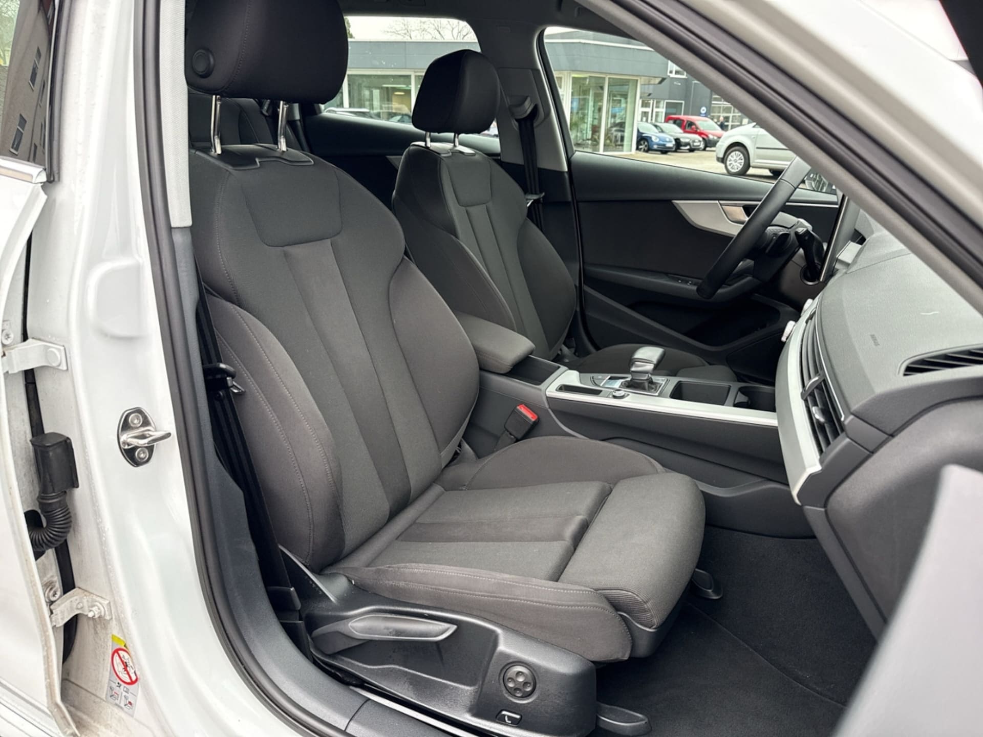 Audi A4 Avant S line