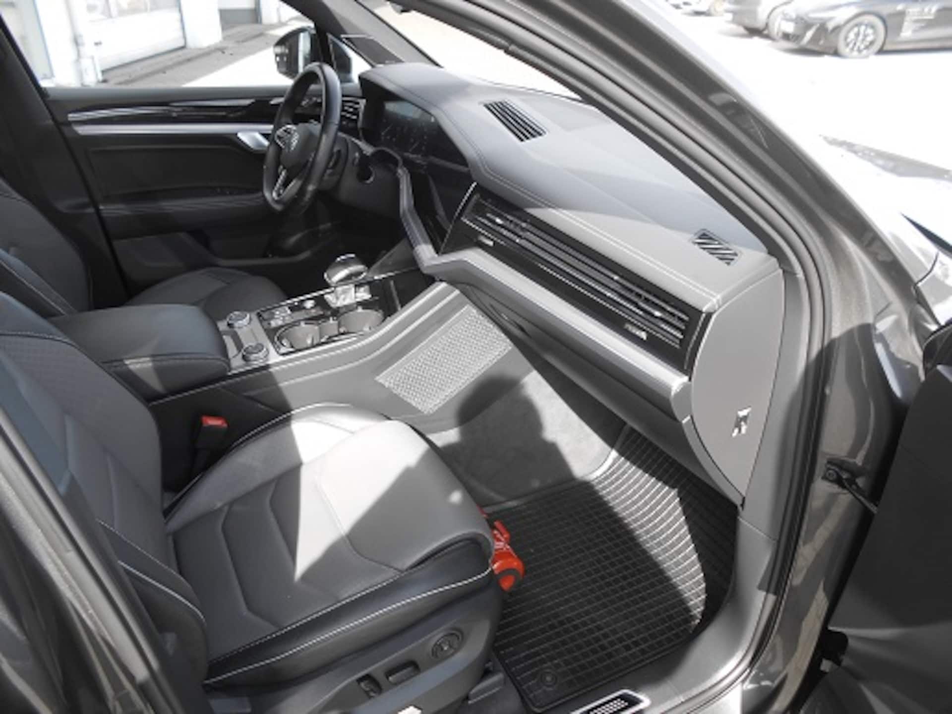 Volkswagen Touareg R-Line
