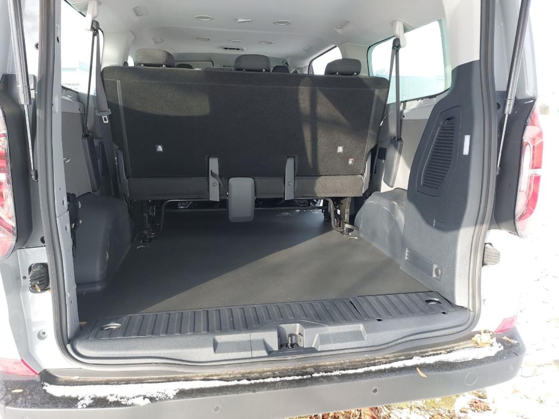 Volkswagen Transporter Kombi langer Radstand