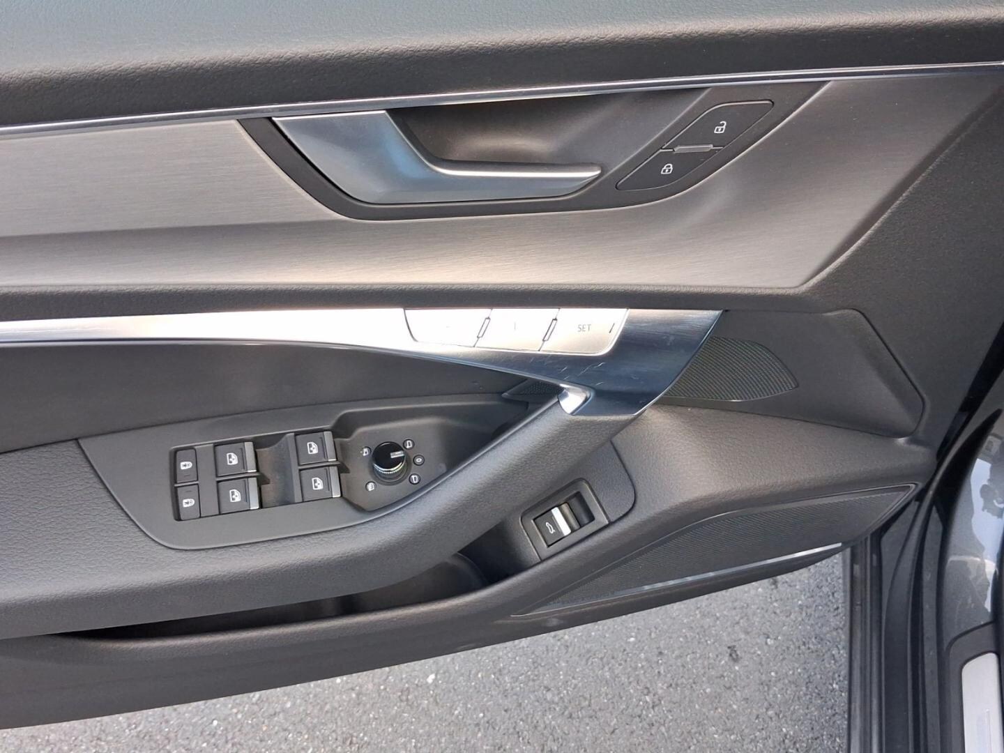 Bild über Audi S6 Avant S6 Avant TDI 253(344) kW(PS) tiptronic - für weitere Informationen kontaktieren Sie den Audi Partner