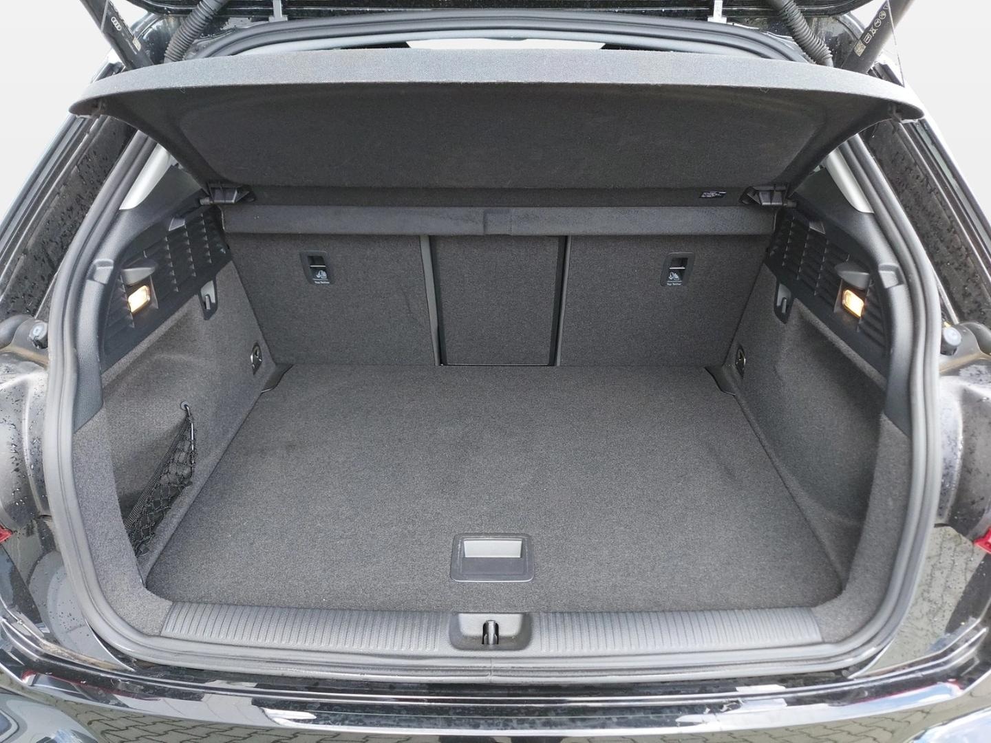 Bild über Audi Q2 advanced 30 TDI Schaltgetriebe - für weitere Informationen kontaktieren Sie den Audi Partner