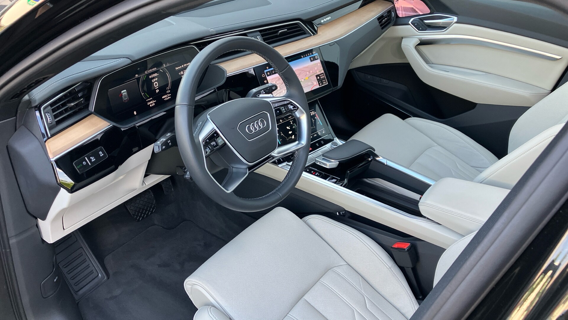 Image about Audi Q8 e-tron advanced 55 e-tron quattro