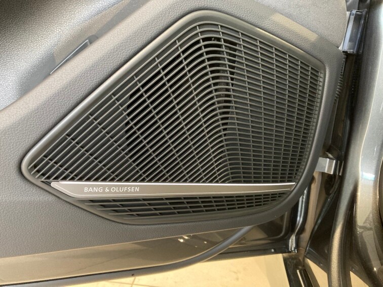 Audi RS 5 Coupé RS 5 Coupé 331(450) kW(PS) tiptronic for more details contact your dealer