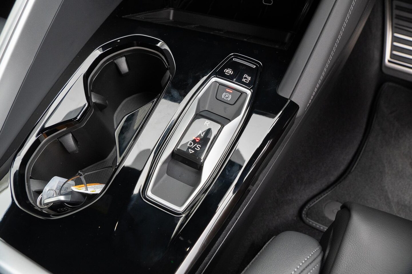 Image about Audi Q5 SUV TFSI quattro 200 kW sport