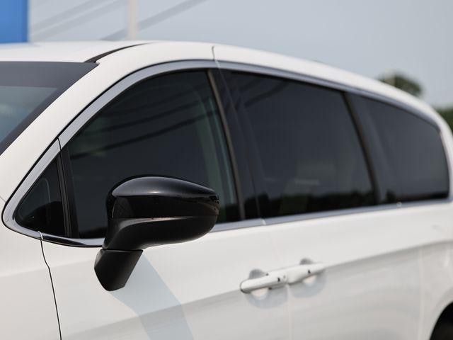 2024 Chrysler Voyager