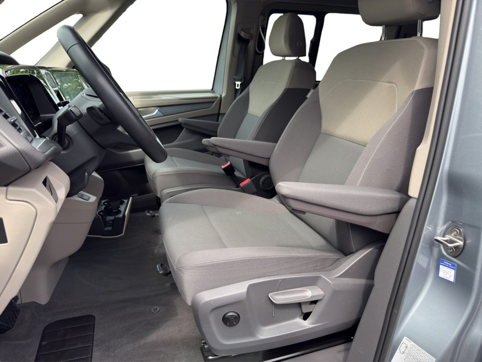 Volkswagen Multivan Langversion – Bild 13