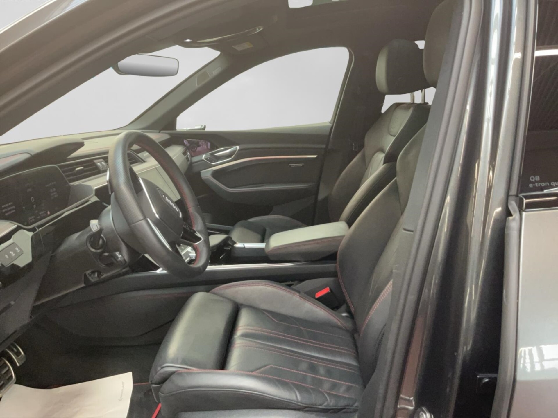 Audi Q8 e-tron S line