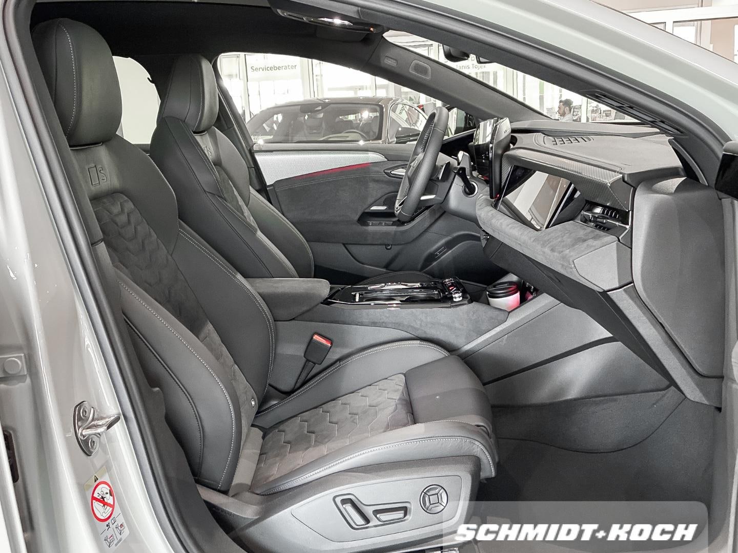 Bild über Audi A6 Avant e-tron S line business e-tron performance 270 kW - für weitere Informationen kontaktieren Sie den Audi Partner