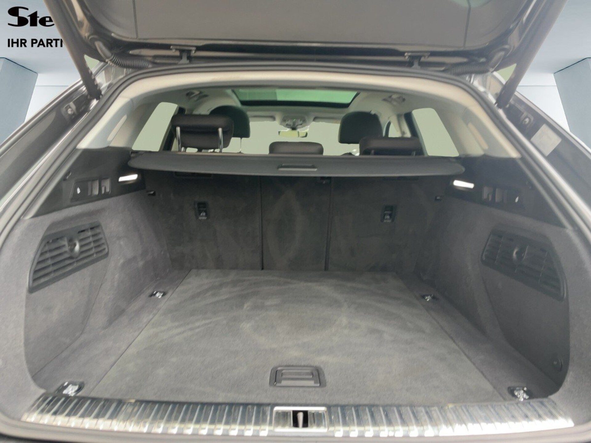 Audi e-tron S line