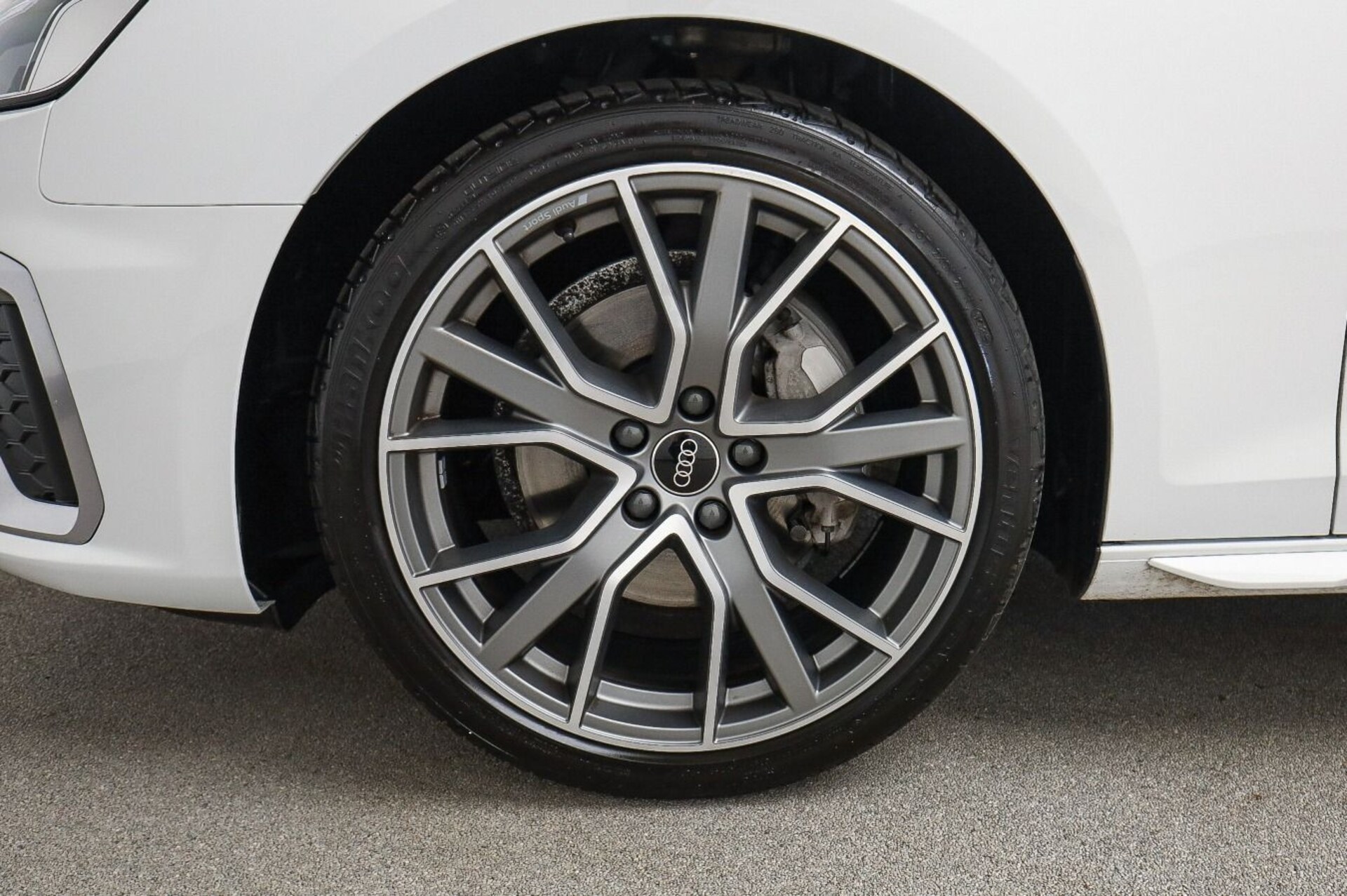 Audi A4 Avant S line