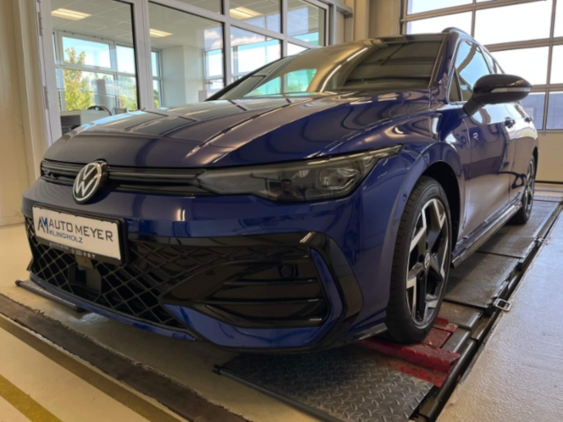 Volkswagen Golf Variant R-Line