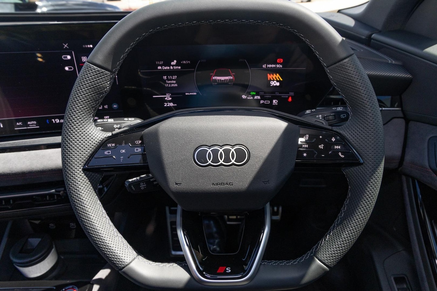 Image about Audi SQ6 SUV e-tron e-tron quattro