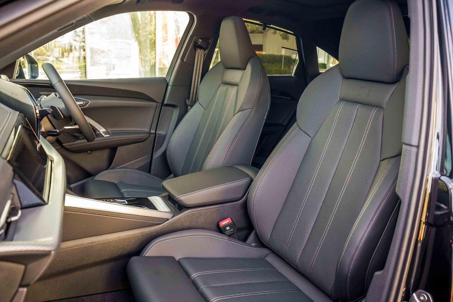 Image about Audi Q5 Sportback e-hybrid quattro S tronic