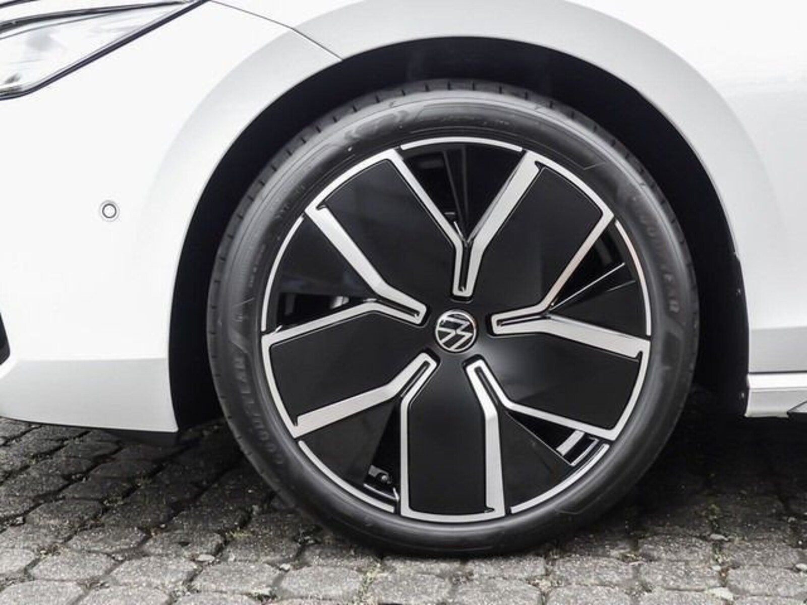 Volkswagen Passat – Bild 11