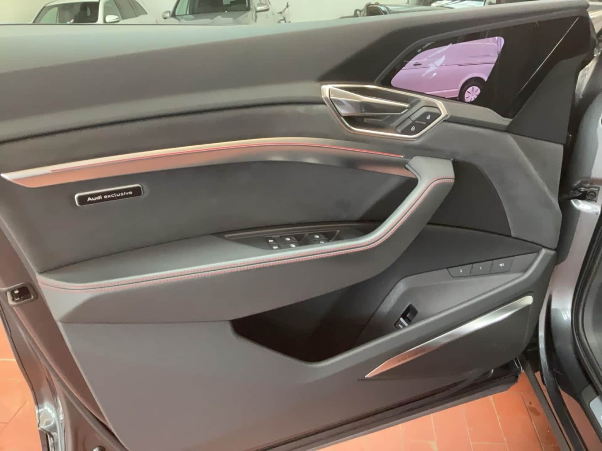 Audi Q8 e-tron S line