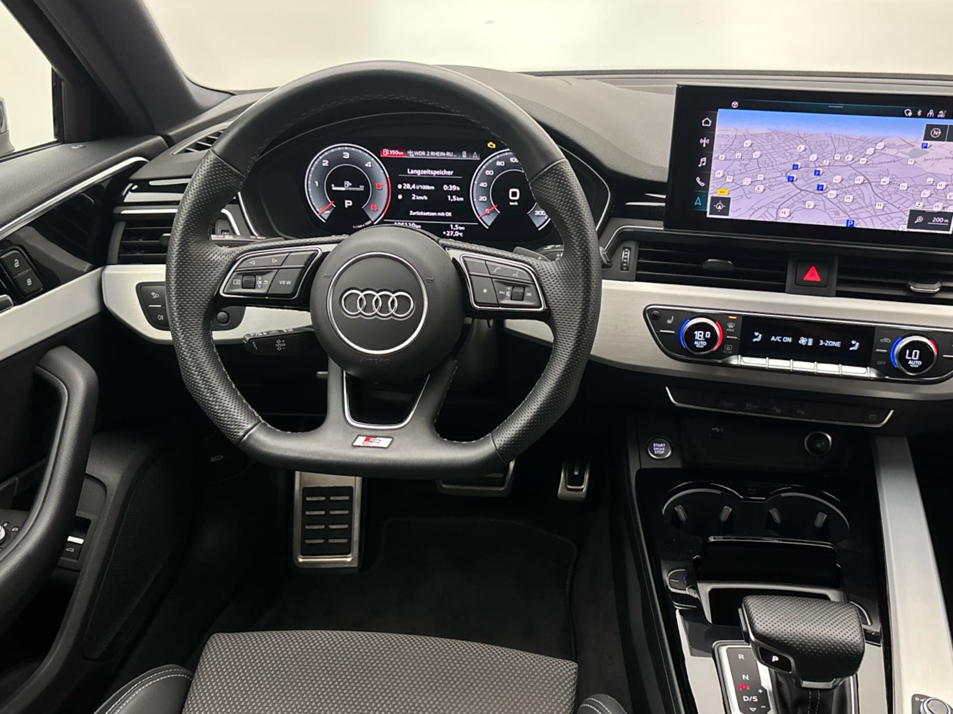 Audi A4 Avant S line