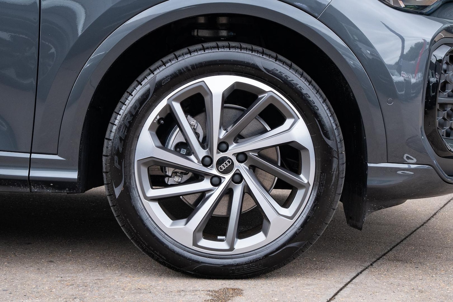 Image about Audi Q5 SUV TFSI quattro 200 kW sport