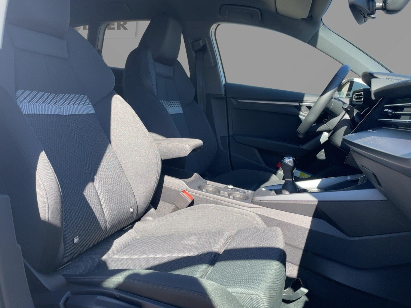 Bild über Audi A3 Sportback TFSI Schaltgetriebe - für weitere Informationen kontaktieren Sie den Audi Partner