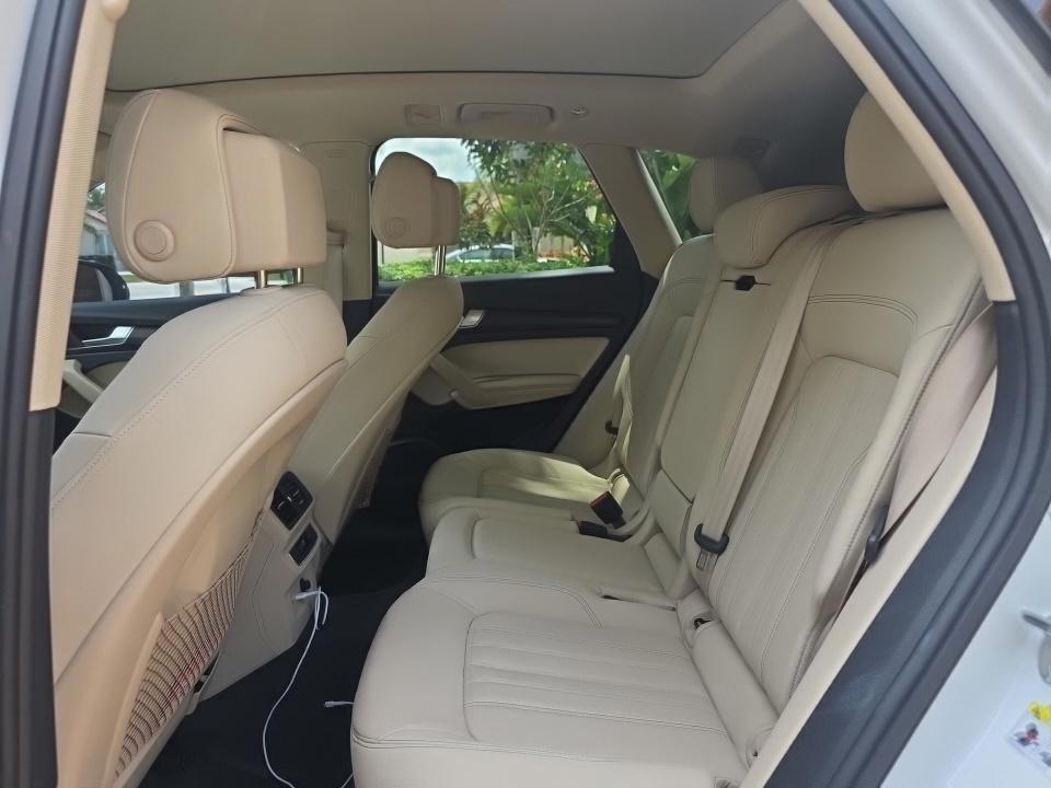 2023 Audi Q5 45 Premium Plus's photo