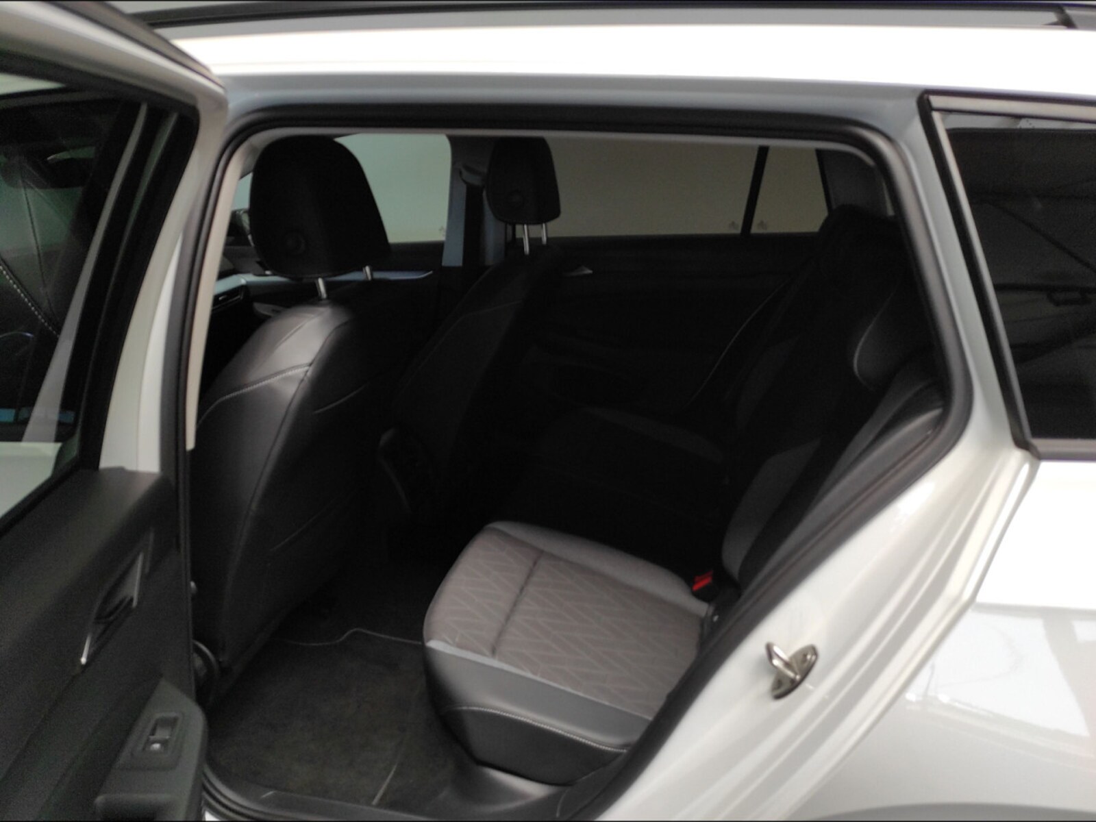 Volkswagen Golf Variant – Bild 7