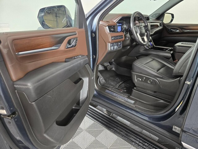 2021 GMC Yukon Denali - Photo 19