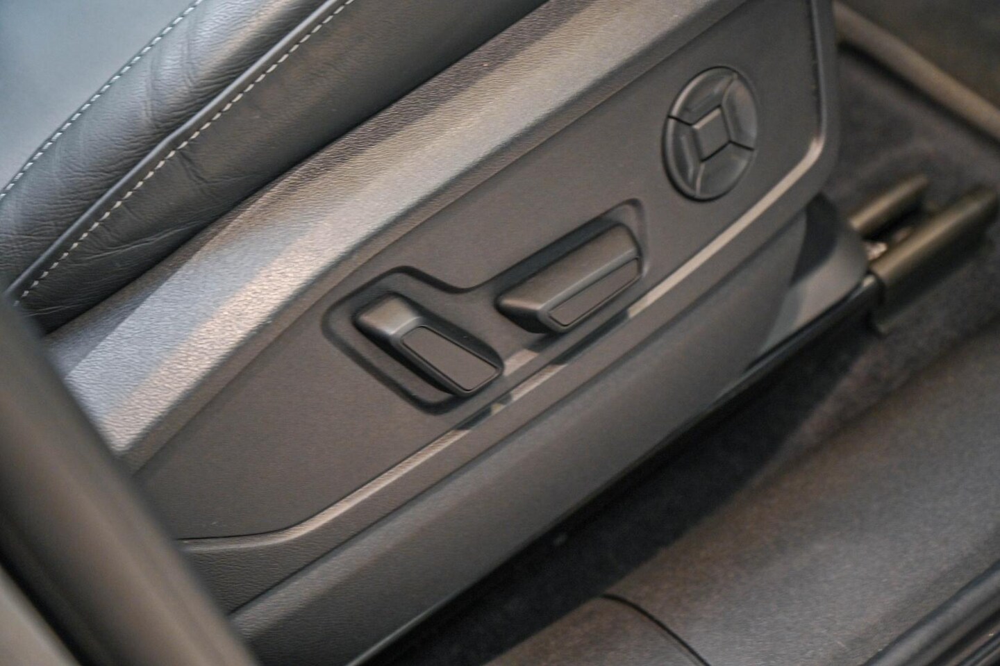 Image about Audi SQ5 SUV TFSI 270 kW edition one