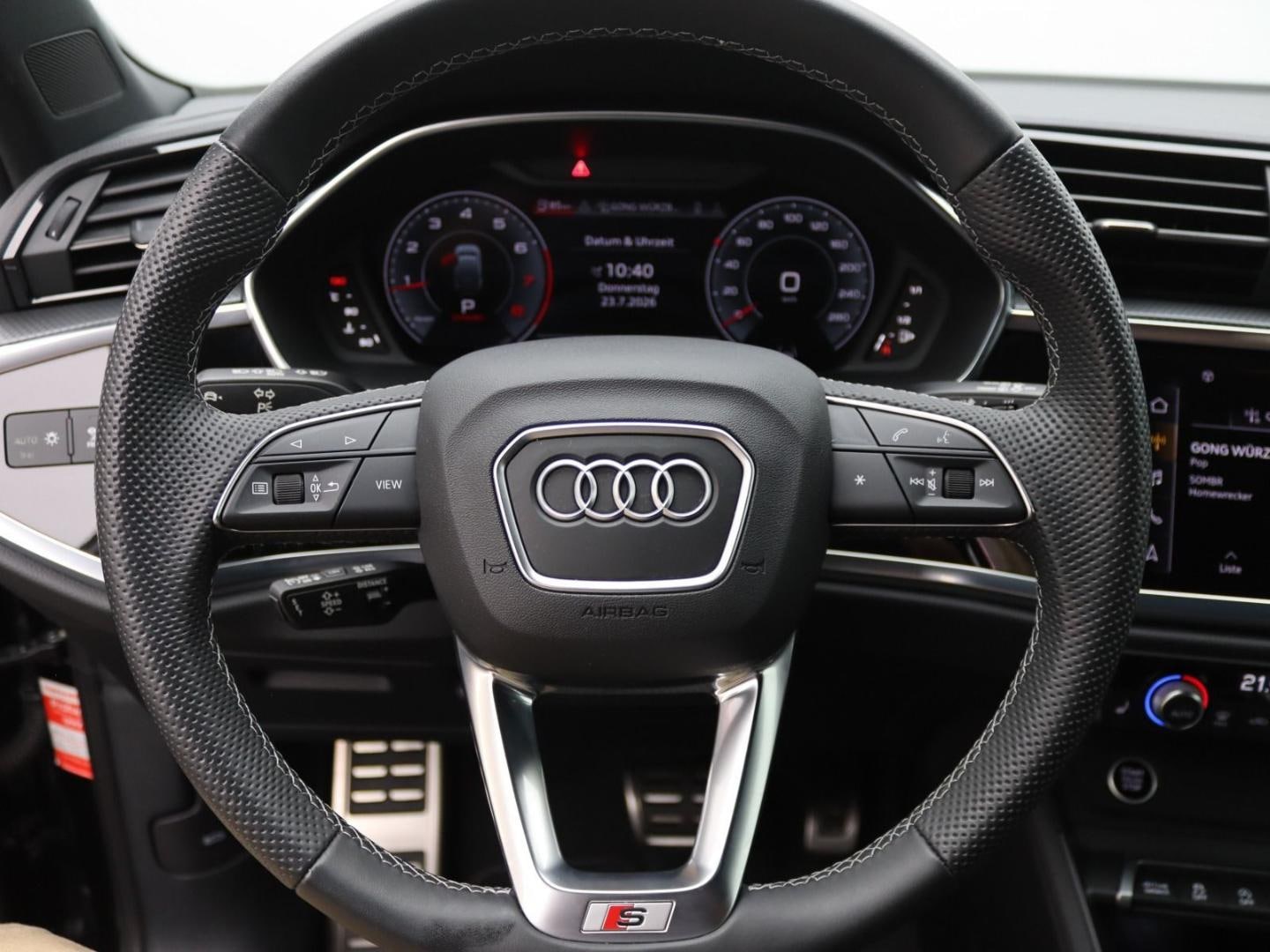 Bild über Audi Q3 Sportback S line 40 TFSI quattro S tronic - für weitere Informationen kontaktieren Sie den Audi Partner