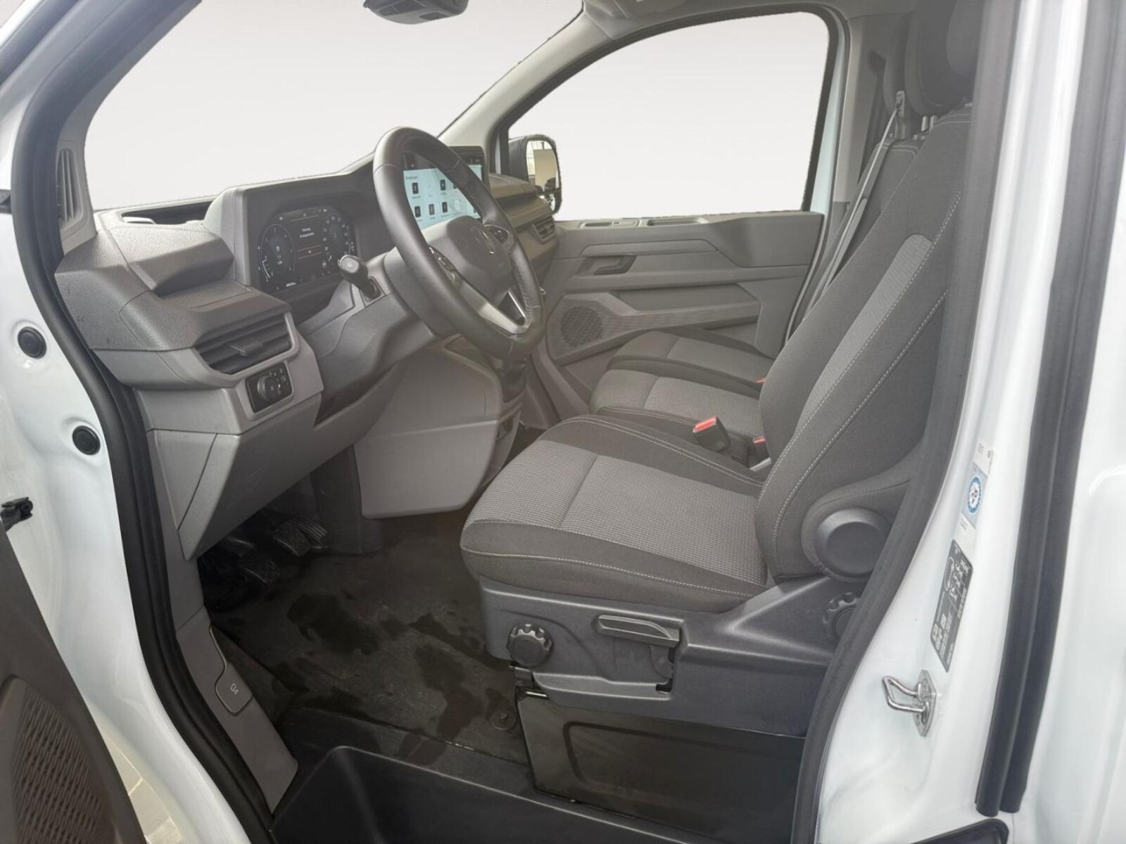 Volkswagen Transporter Kasten kurzer Radstand – Bild 10