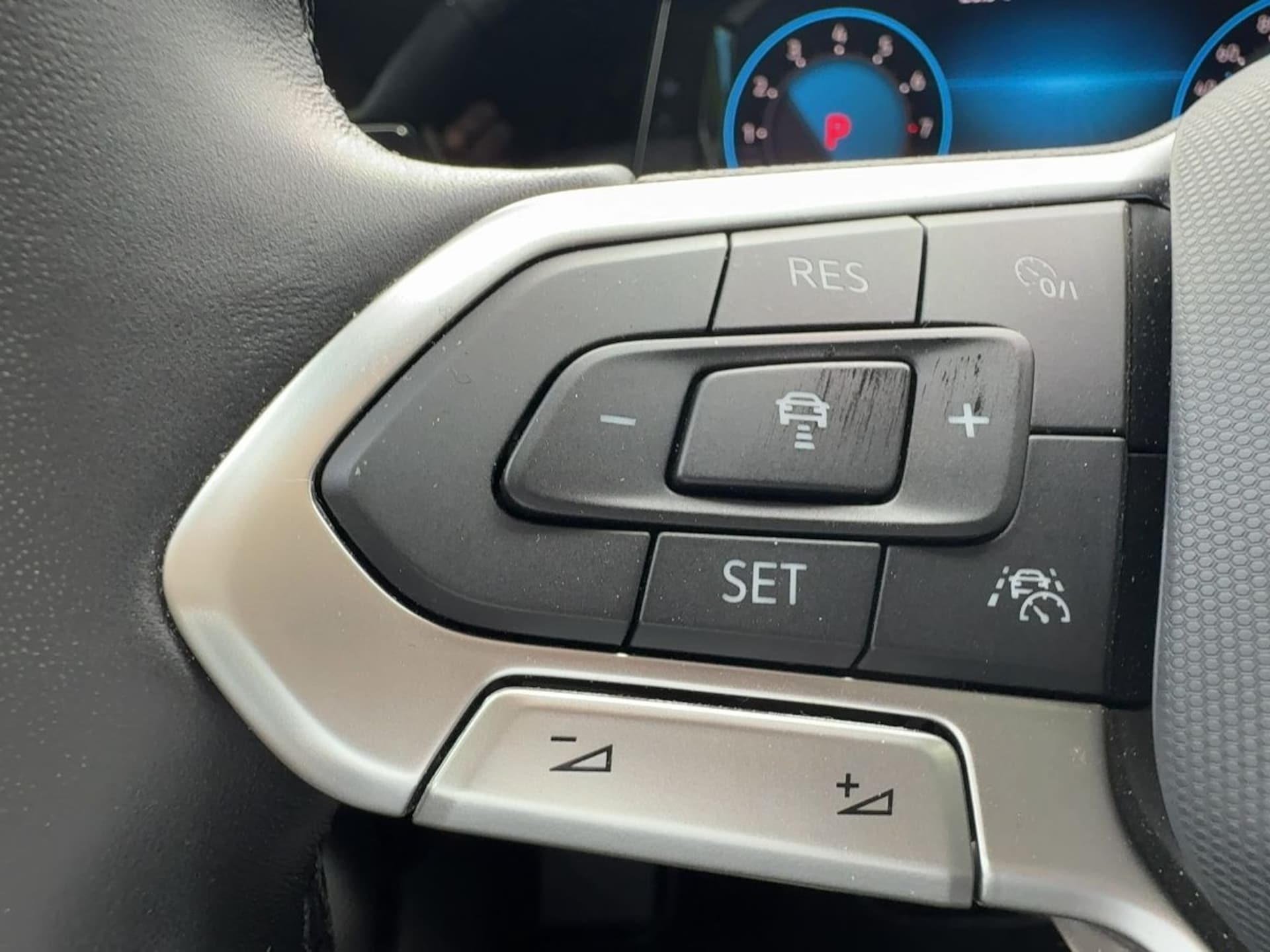 Volkswagen Golf Style