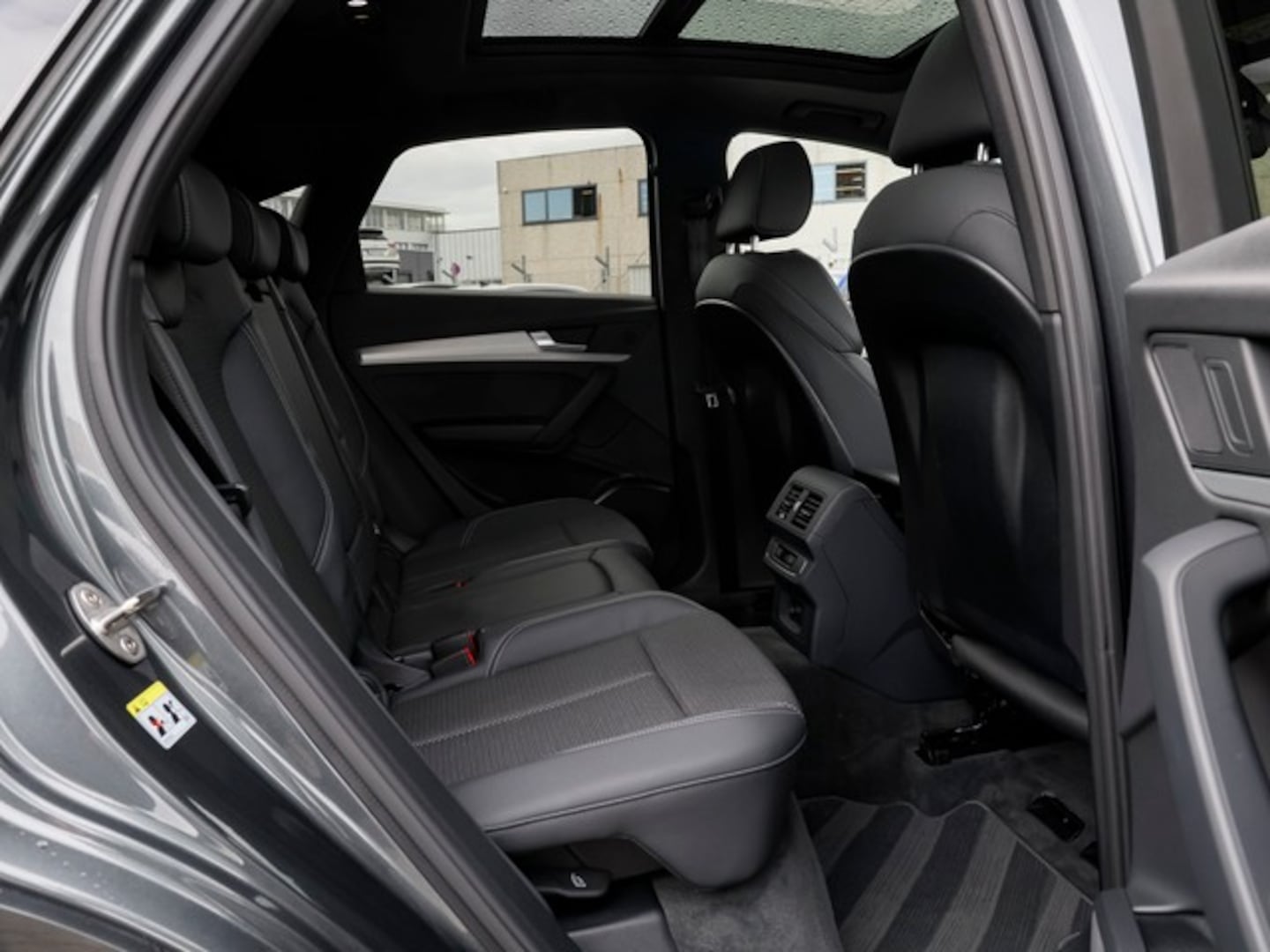 Bild über Audi Q5 Sportback 40 TFSI quattro S tronic - für weitere Informationen kontaktieren Sie den Audi Partner