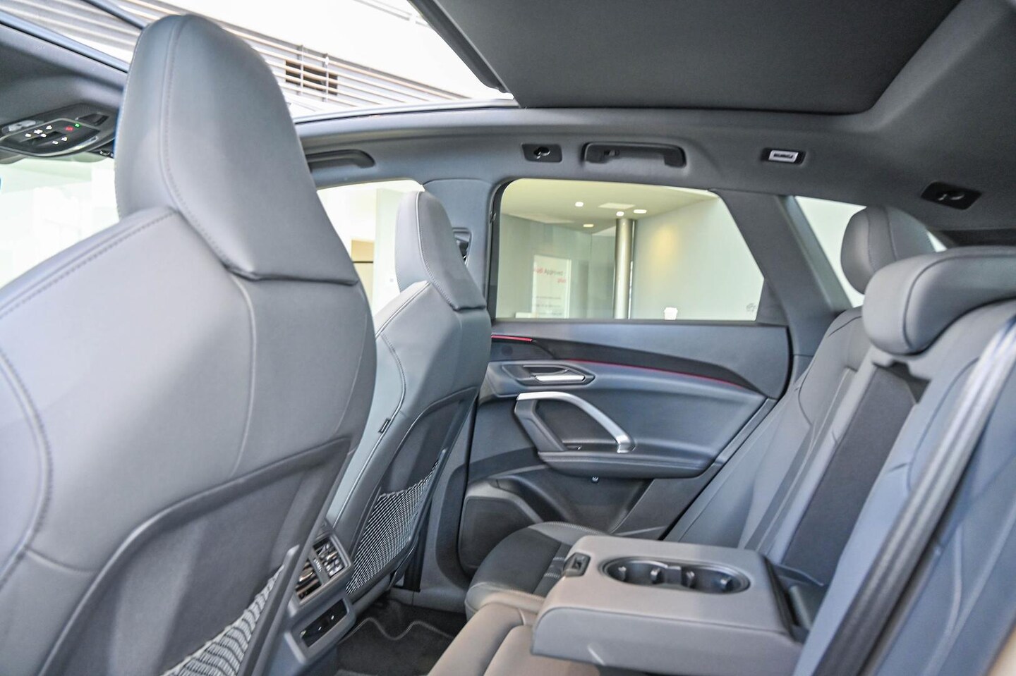 Image about Audi SQ5 SUV TFSI 270 kW edition one