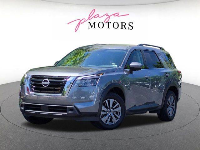 2025 Nissan Pathfinder SV 2WD's photo