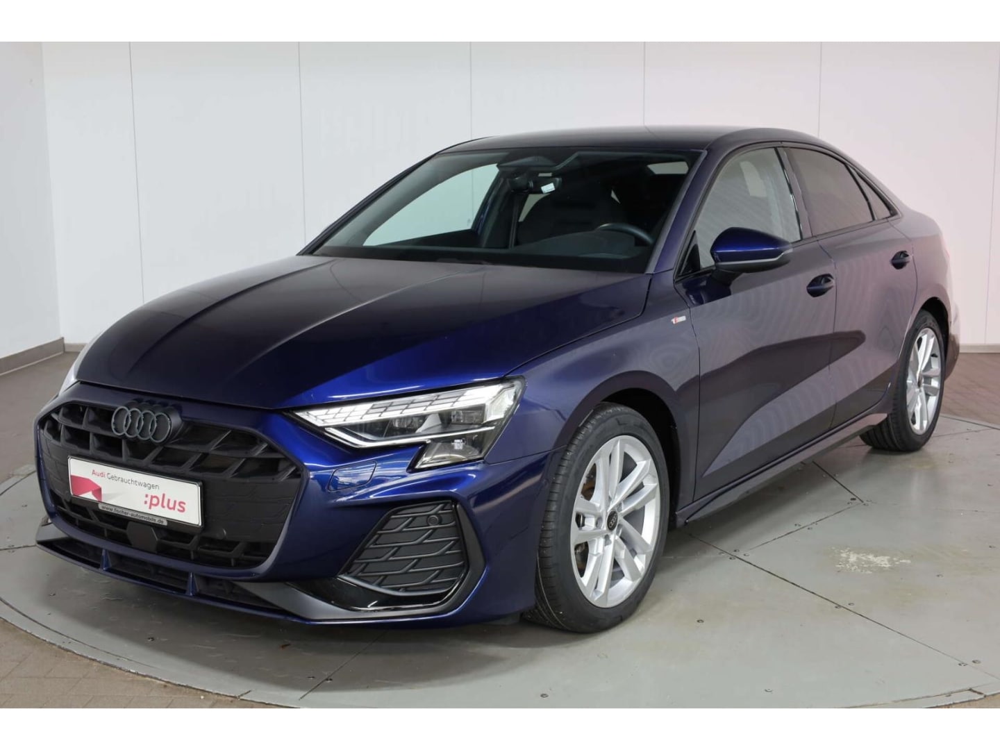 Bild über Audi A3 Limousine TDI S tronic - für weitere Informationen kontaktieren Sie den Audi Partner