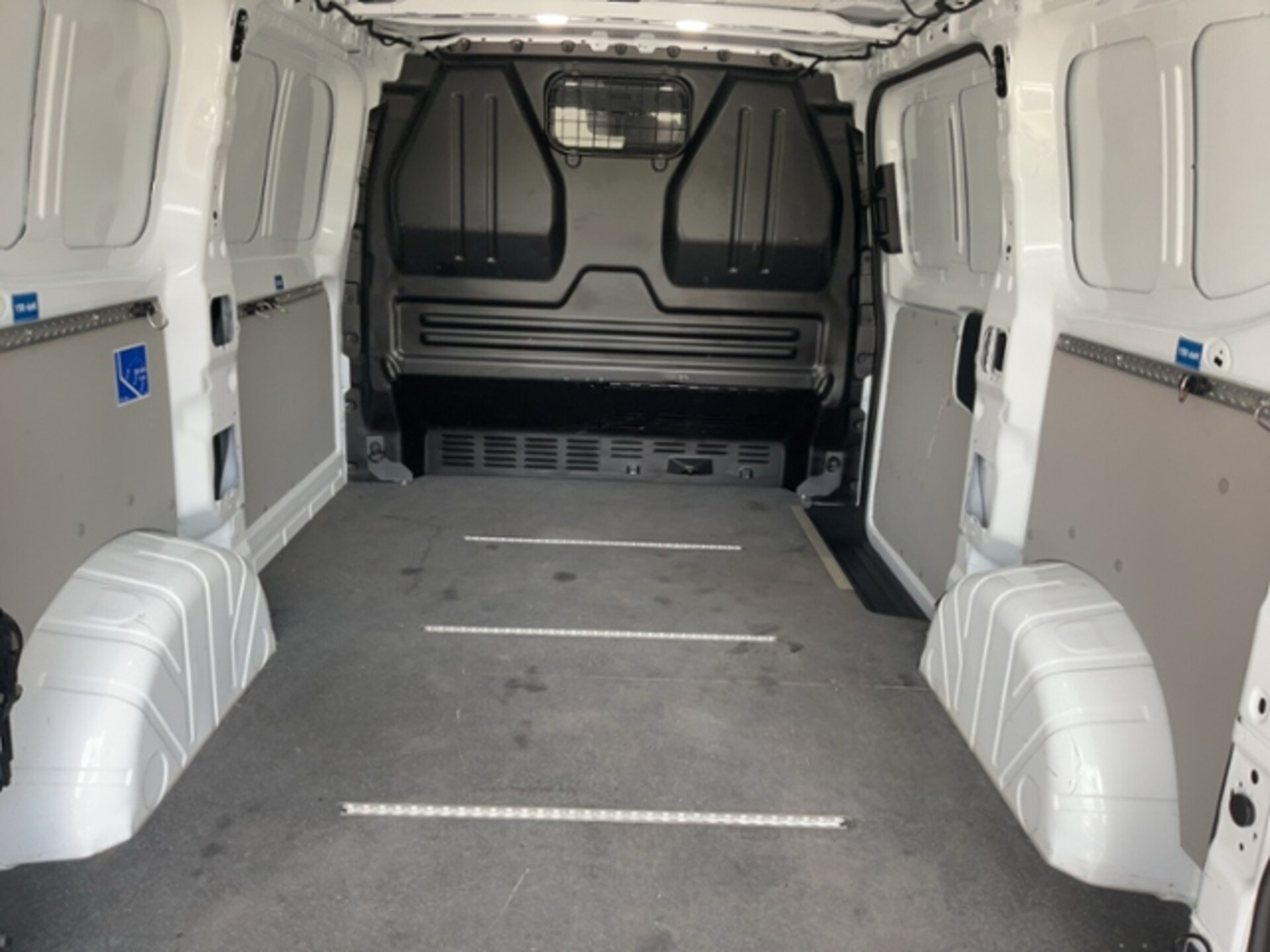Volkswagen Transporter Kasten kurzer Radstand
