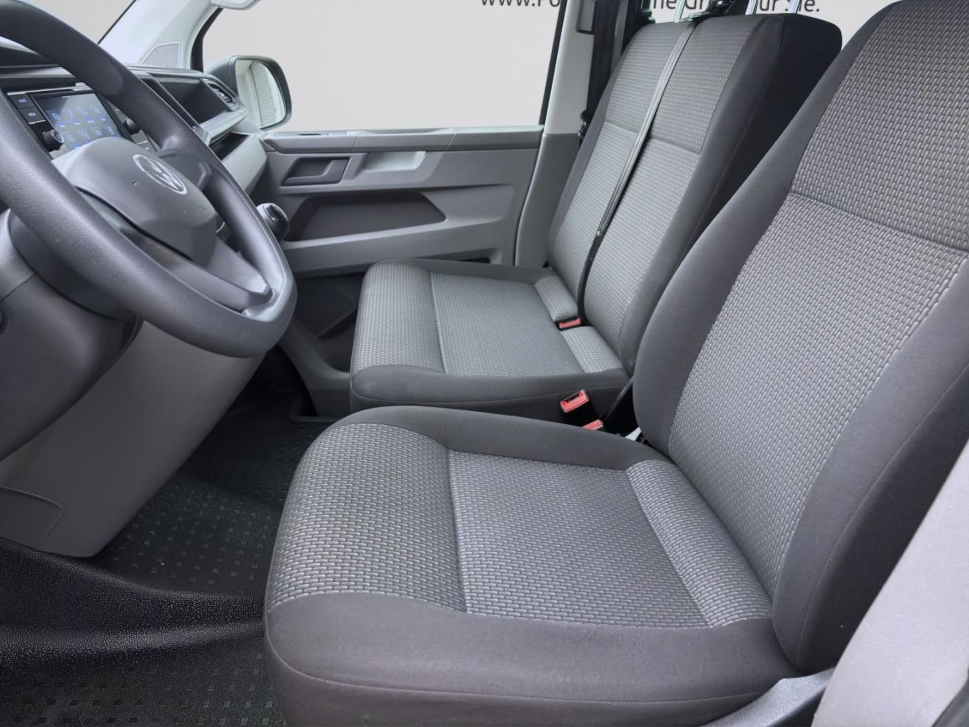 Volkswagen T6.1 Transporter Kombi kurzer Radstand