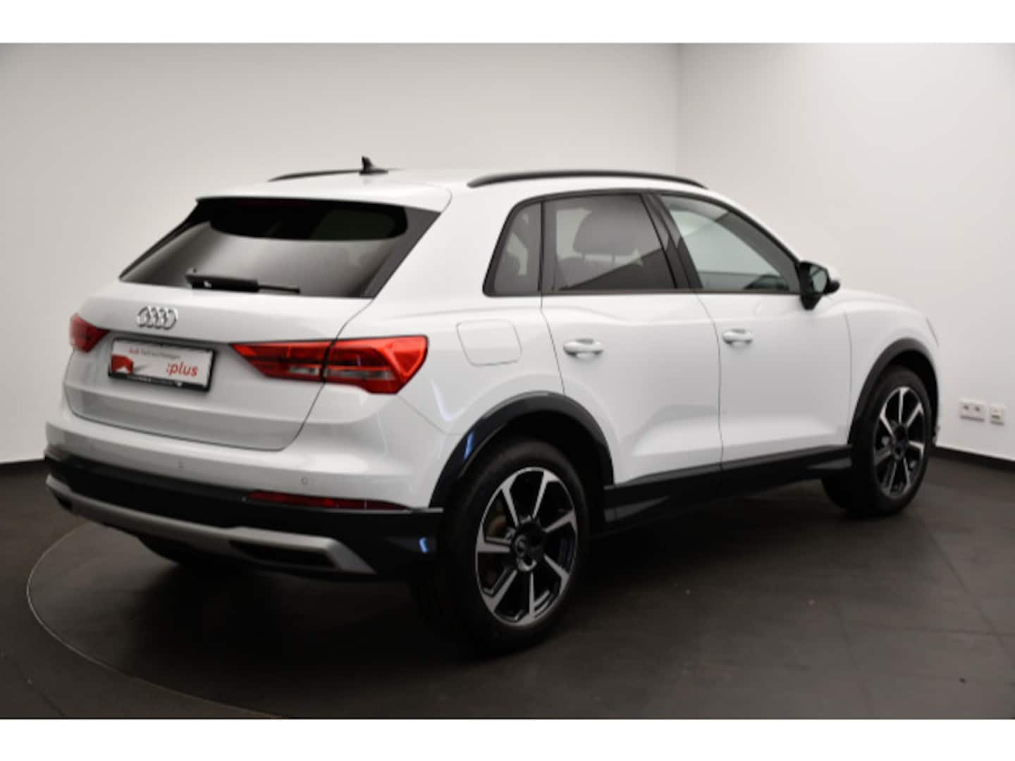 Bild über Audi Q3 TDI 110 kW S tronic - für weitere Informationen kontaktieren Sie den Audi Partner
